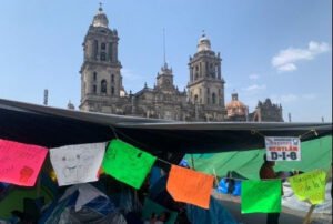 Lee más sobre el artículo Morena Decepciona: Maestros Sin Seguridad